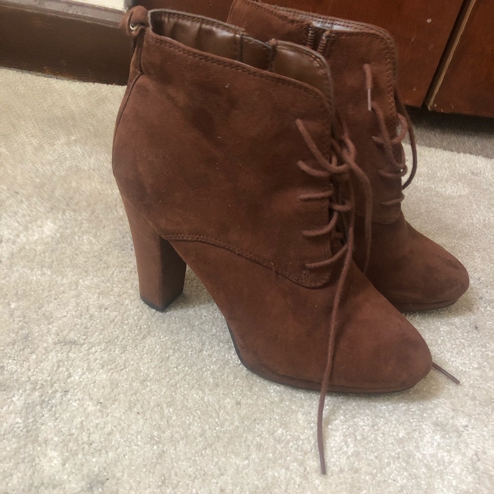 Brown dress shoes